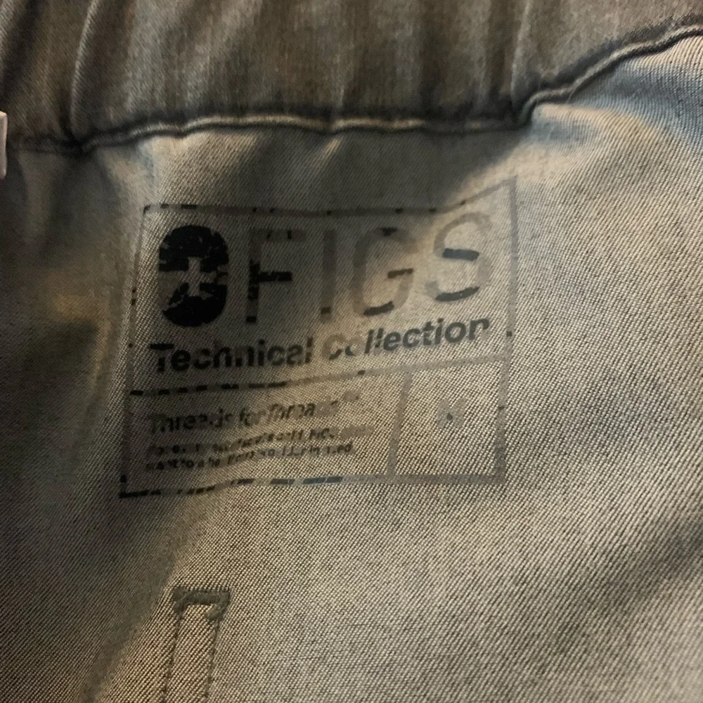 Figs technical collection scrubs